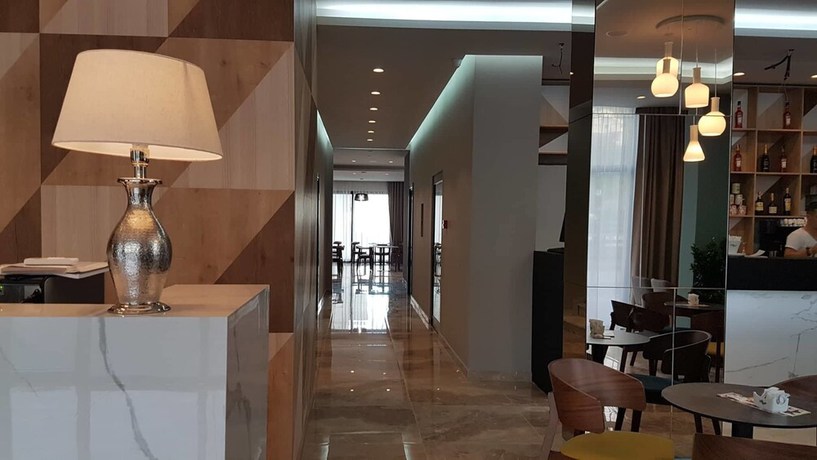 Imagen de los interiores del Hotel Blue Marine, Rrashbull. Foto 18