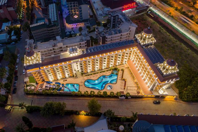 Imagen de los exteriores del Hotel Blue Marlin Deluxe Spa and Resort - All Inclusive. Foto 14