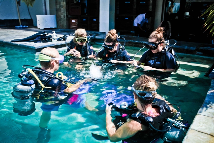 Imagen general del Hotel Blue Marlin Trawangan. Foto 3