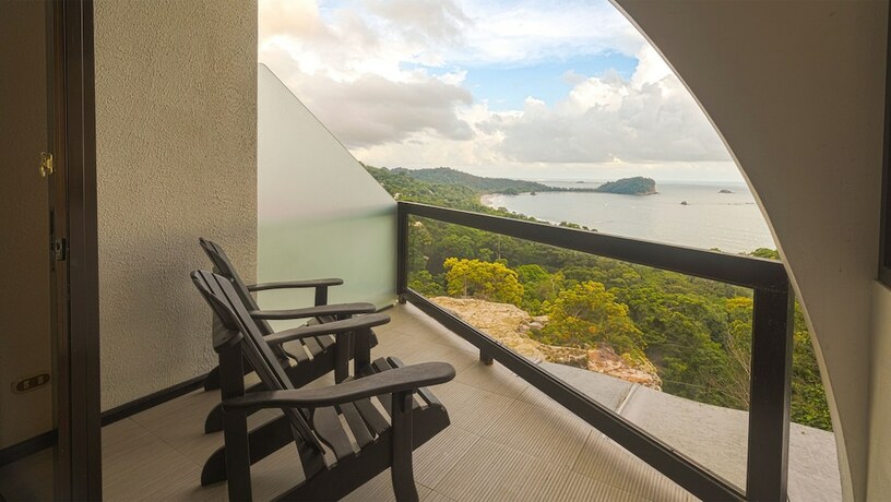 Imagen general del Hotel Blue Mirador Manuel Antonio. Foto 9