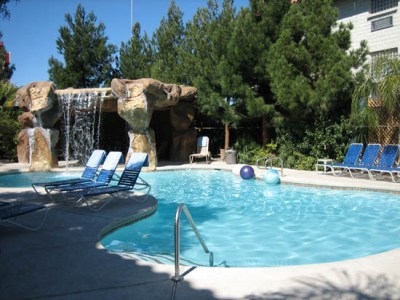 Imagen de la piscina del Hotel Blue Moon - A Gay Resort. Foto 3