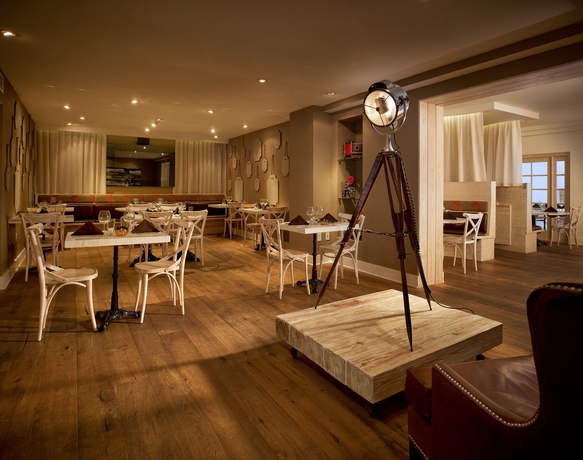 Imagen del bar/restaurante del Hotel Blue Moon. Foto 1
