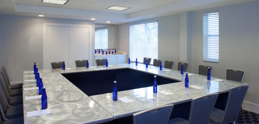Imagen de los interiores del Hotel Blue Moon. Foto 11