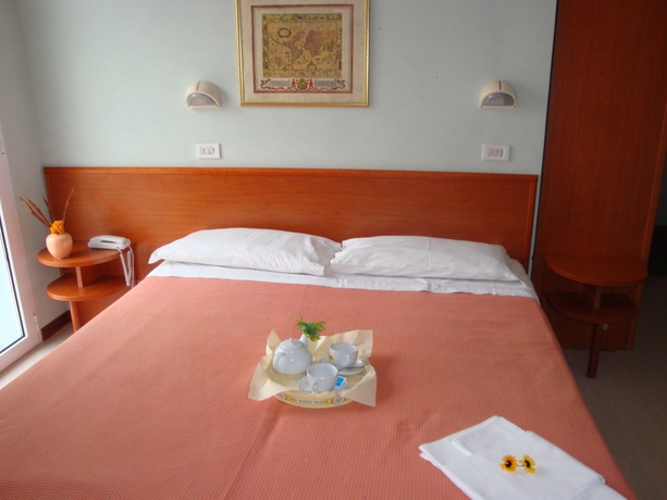 Imagen de la habitación del Hotel Blue Moon, Rimini. Foto 5