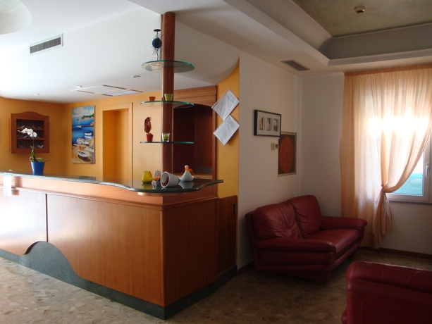 Imagen de los interiores del Hotel Blue Moon, Rimini. Foto 7
