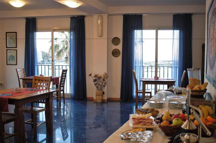 Imagen del bar/restaurante del Hotel Blue Moon, Trapani. Foto 1