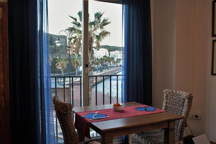 Imagen del bar/restaurante del Hotel Blue Moon, Trapani. Foto 2