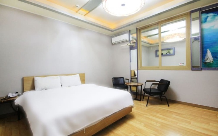 Imagen de la habitación del Hotel Blue Motel. Foto 18