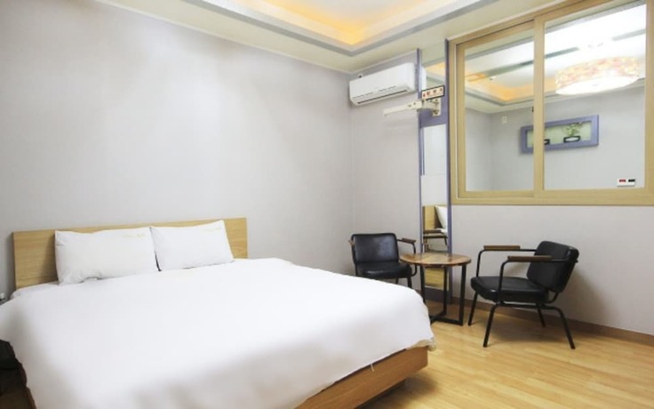 Imagen de la habitación del Hotel Blue Motel. Foto 19