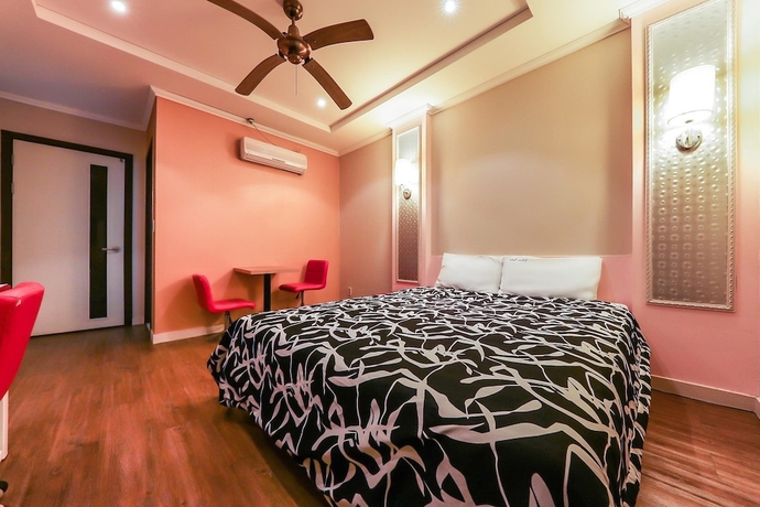 Imagen de la habitación del Hotel Blue Motel. Foto 13