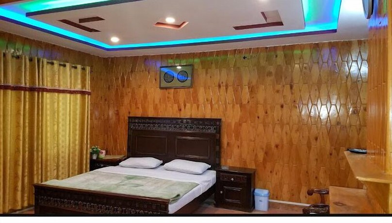 Imagen de la habitación del Hotel Blue Mountain, Nārān. Foto 8