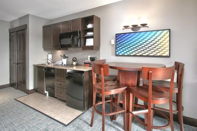 Imagen de la habitación del Hotel Blue Mountain Resort Mosaic Suites. Foto 9