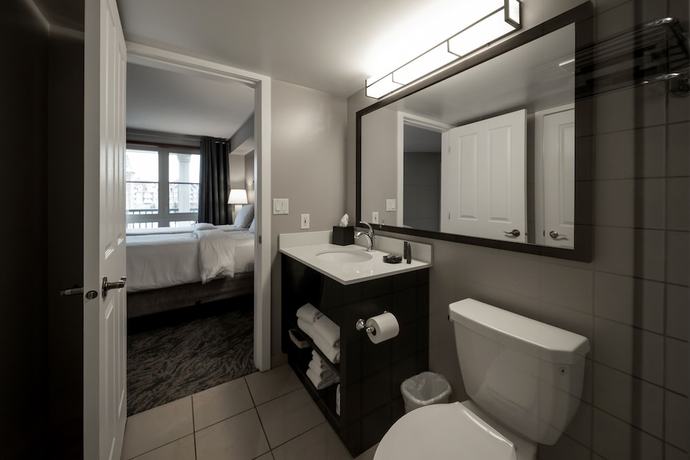 Imagen de la habitación del Hotel Blue Mountain Resort Village Suites. Foto 3