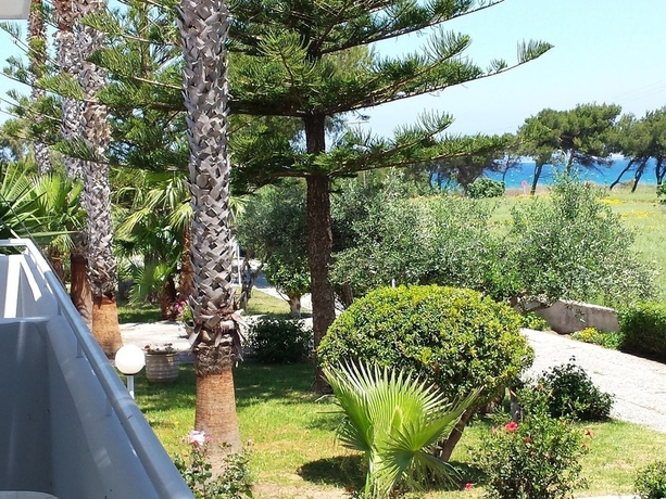 Imagen de los exteriores del Hotel Blue Nest. Foto 12