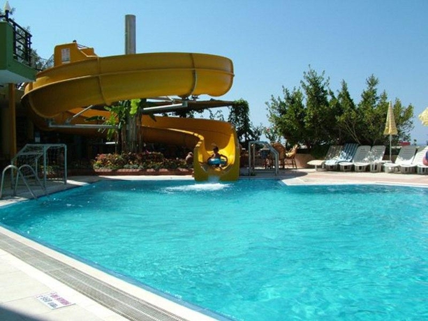 Imagen general del Hotel Blue Night. Foto 4