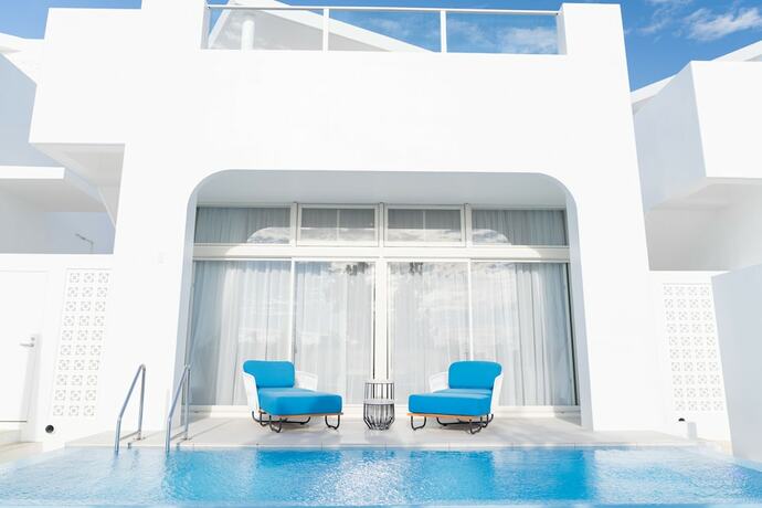 Imagen de la habitación del Hotel Blue Ocean Hotel and Resort Miyakojima. Foto 30