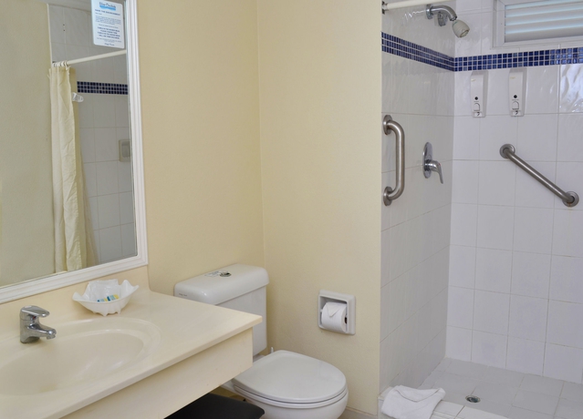 Imagen de la habitación del Hotel Blue Orchids Beach. Foto 9
