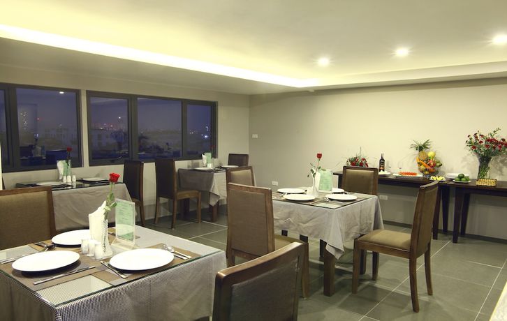 Imagen del bar/restaurante del Hotel Blue Pearl West. Foto 3