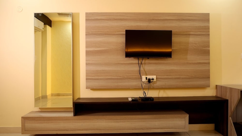 Imagen de la habitación del Hotel Blue Pine, Haridwar. Foto 6