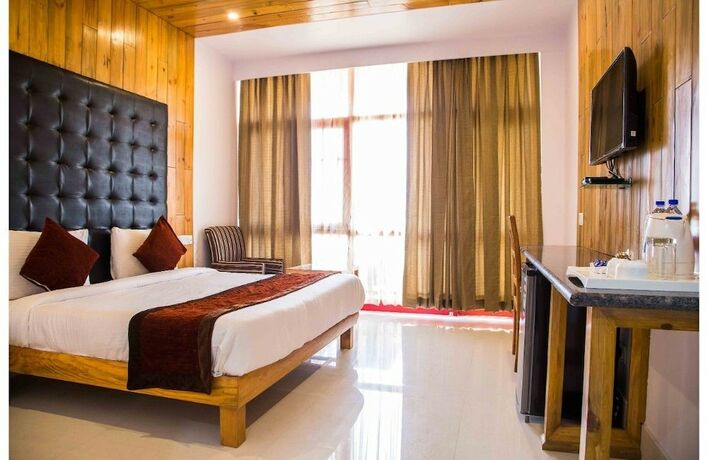 Imagen de la habitación del Hotel Blue Pine Resort. Foto 15