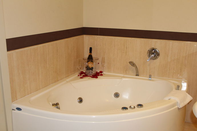 Imagen del bar/restaurante del Hotel Blue Relais Garda. Foto 5