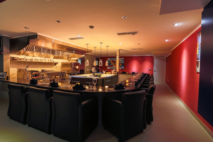 Imagen del bar/restaurante del Hotel Blue Residences. Foto 6