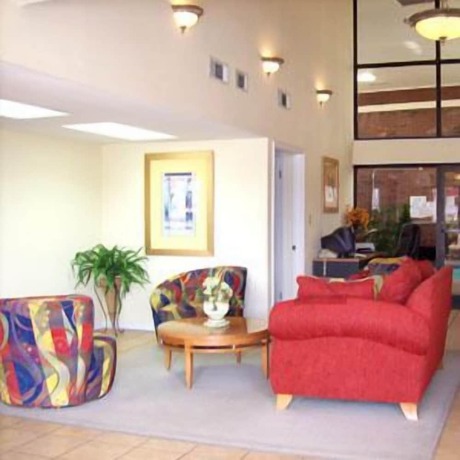 Imagen del bar/restaurante del Hotel Blue Ribbon Inn and Suites. Foto 5