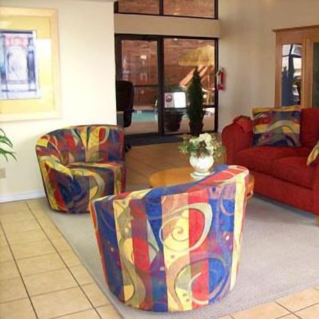Imagen del bar/restaurante del Hotel Blue Ribbon Inn and Suites. Foto 6
