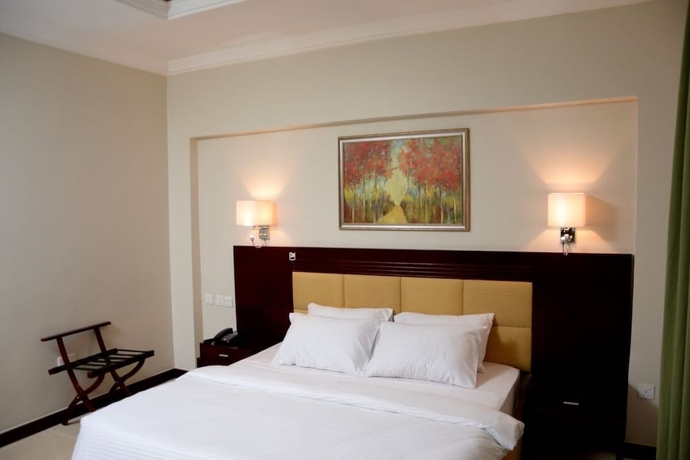 Imagen de la habitación del Hotel Blue Ribbon Suites. Foto 7