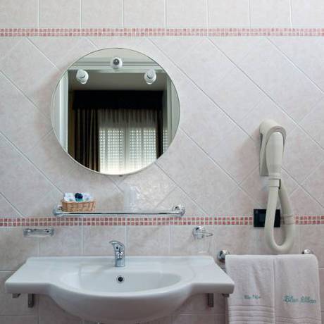 Imagen de la habitación del Hotel Blue Ribbon, Vercelli. Foto 4