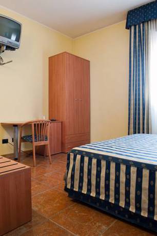 Imagen de la habitación del Hotel Blue Ribbon, Vercelli. Foto 5