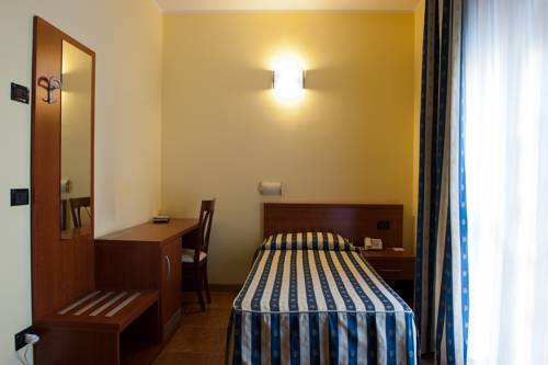 Imagen de la habitación del Hotel Blue Ribbon, Vercelli. Foto 7