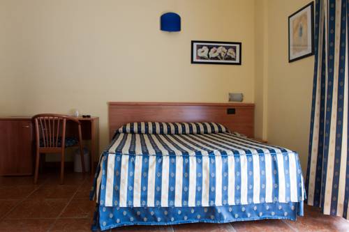 Imagen de la habitación del Hotel Blue Ribbon, Vercelli. Foto 8