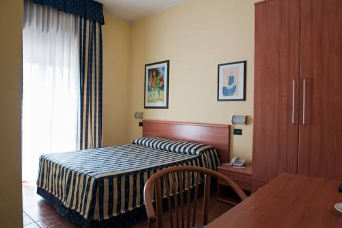 Imagen de la habitación del Hotel Blue Ribbon, Vercelli. Foto 10