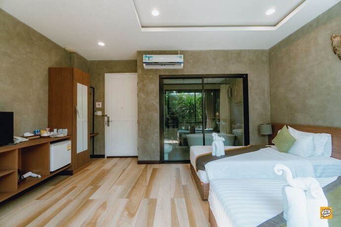 Imagen general del Hotel Blue River Resort, Phitsanulok. Foto 13
