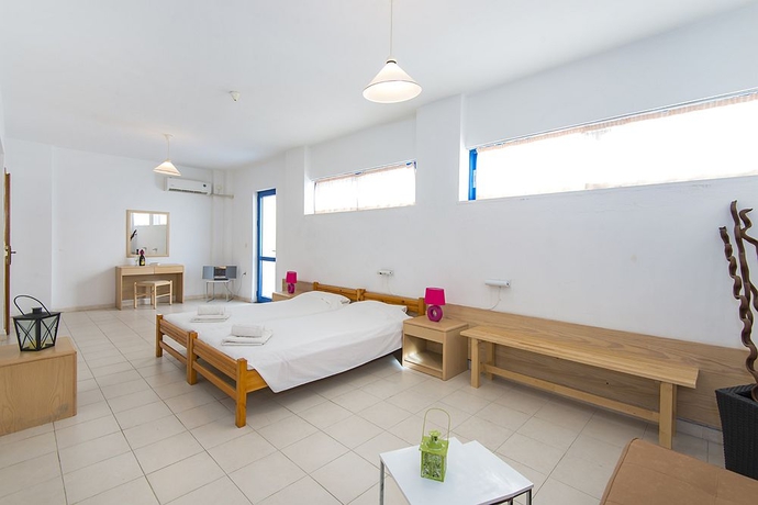 Imagen de la habitación del Hotel Blue Roses. Foto 6