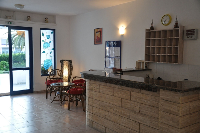 Imagen de los interiores del Hotel Blue Roses. Foto 15