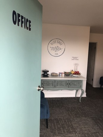 Imagen de los interiores del Hotel Blue Sage Inn and Suites. Foto 20