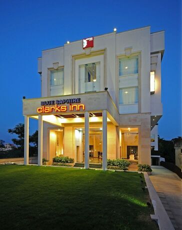 Imagen general del Hotel Blue Saphire Clarks Inn Haldwani. Foto 12