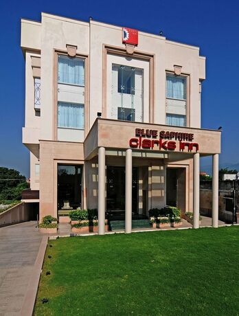 Imagen general del Hotel Blue Saphire Clarks Inn Haldwani. Foto 14