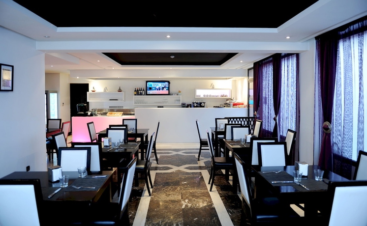 Imagen del bar/restaurante del Hotel Blue Sea Le Printemps. Foto 1