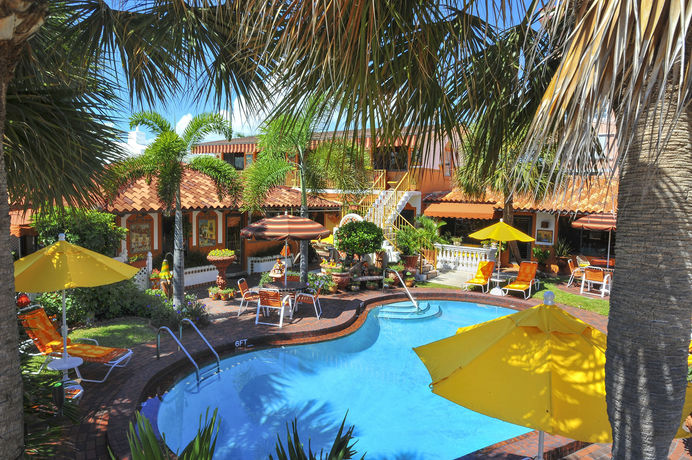Imagen de los exteriores del Hotel Blue Seas Courtyard. Foto 9