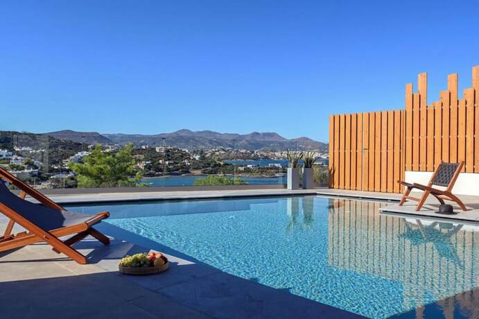 Imagen general del Hotel Blue Senses Villas Next to the Beach Heated Pool. Foto 15