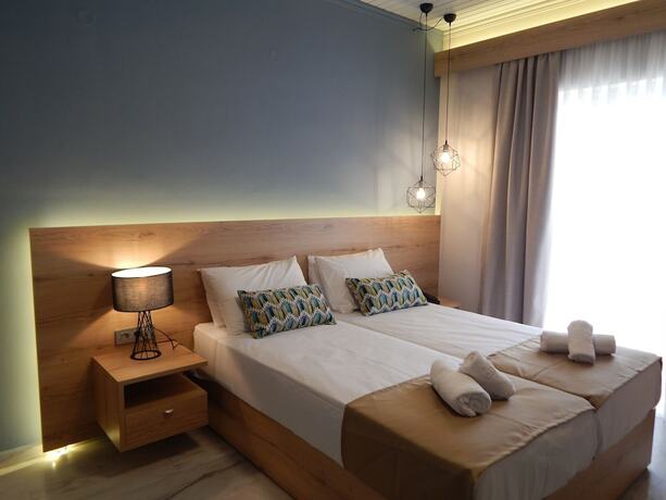 Imagen general del Hotel Blue Sky, Aghia Marina. Foto 2