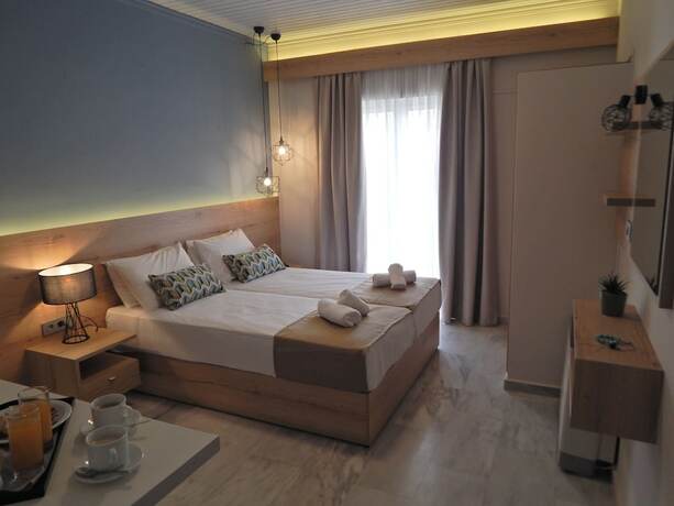 Imagen general del Hotel Blue Sky, Aghia Marina. Foto 7