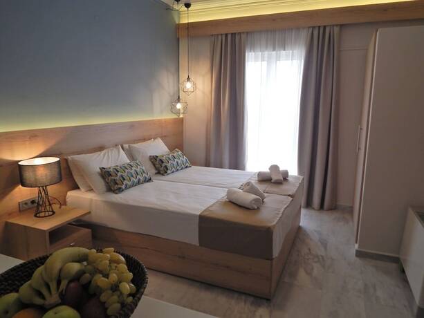 Imagen general del Hotel Blue Sky, Aghia Marina. Foto 9