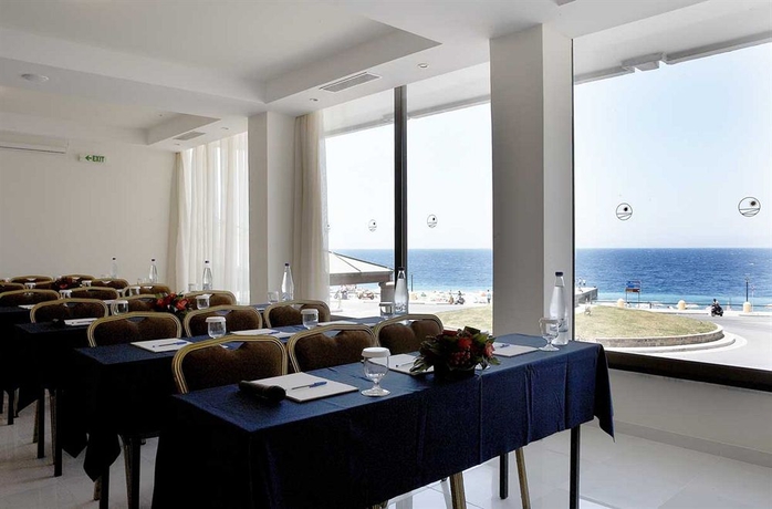 Imagen de los interiores del Hotel Blue Sky City Beach. Foto 7