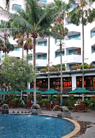 Imagen de la piscina del Hotel Blue Sky, Margasari. Foto 18