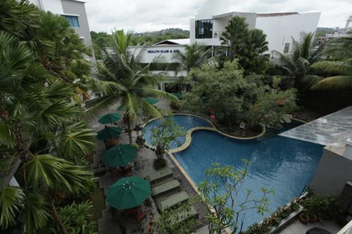 Imagen de la piscina del Hotel Blue Sky, Margasari. Foto 19