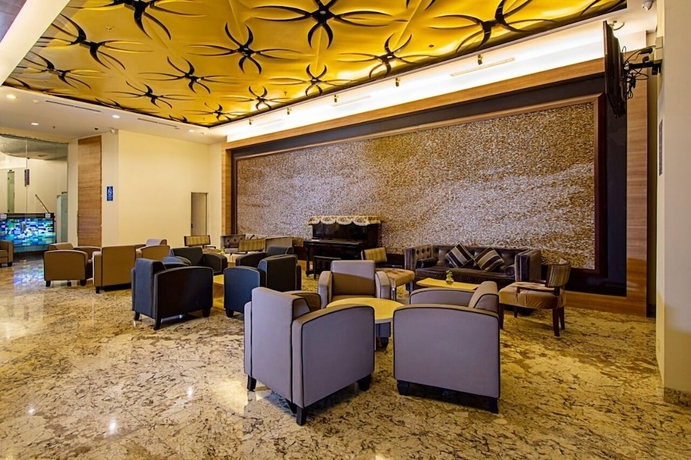 Imagen del bar/restaurante del Hotel Blue Sky Petamburan. Foto 3